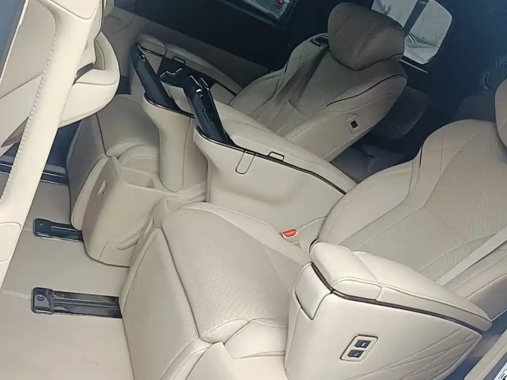 Alphard Dual Engine 2.5 L Premium Enjoyment