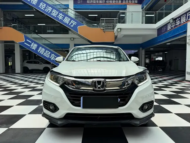 Honda Vezel 1.5 L CVT Pioneer