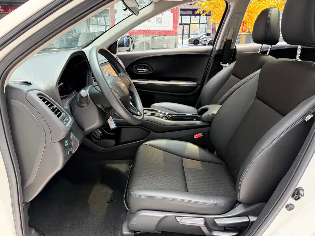 Vezel 1.5 L CVT Pioneer