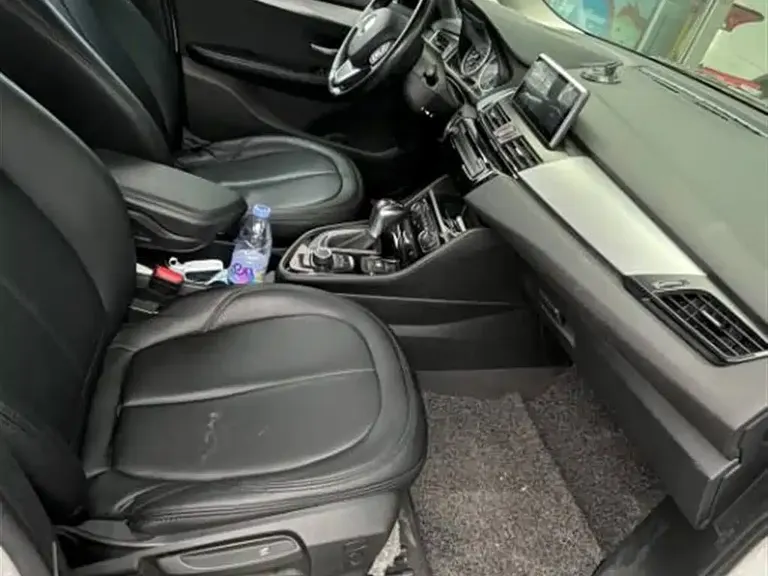 BMW 2 Series Active Tourer 218 i Leading