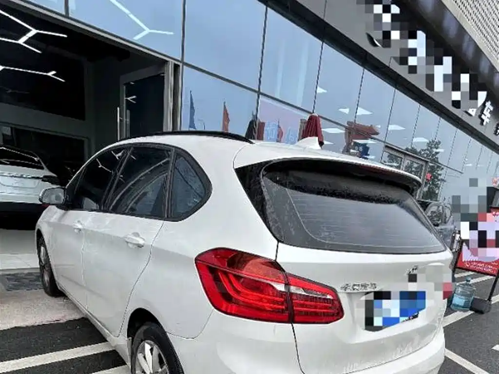 BMW 2 Series Active Tourer 218 i Leading