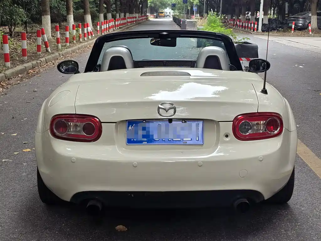 Mazda MX-5 2.0