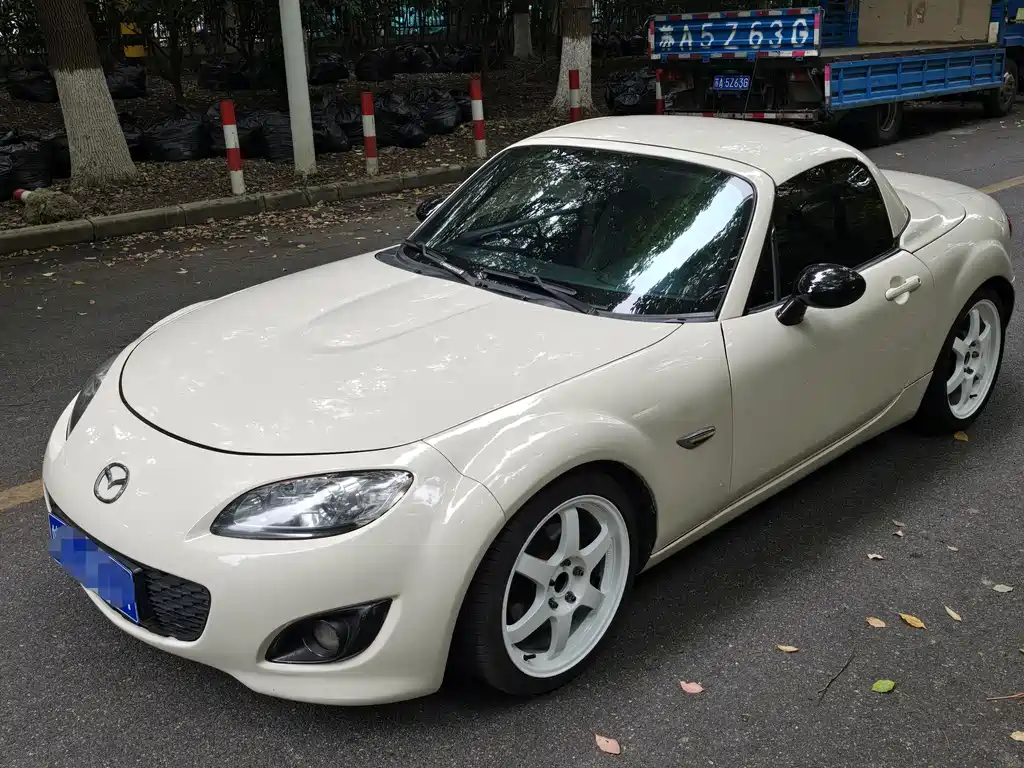 Mazda MX-5 2.0