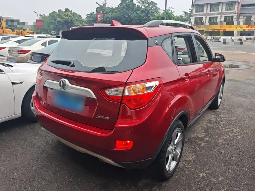 Changan CS35 长安CS35 2015款 1.6 L 手动尊贵型 国IV