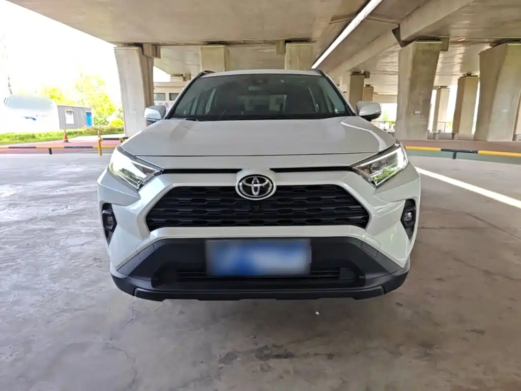 RAV4 2.0 L CVT 2 WD Urban