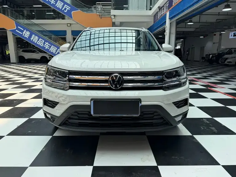 Volkswagen Tharu 280 TSI 2 WD Luxury