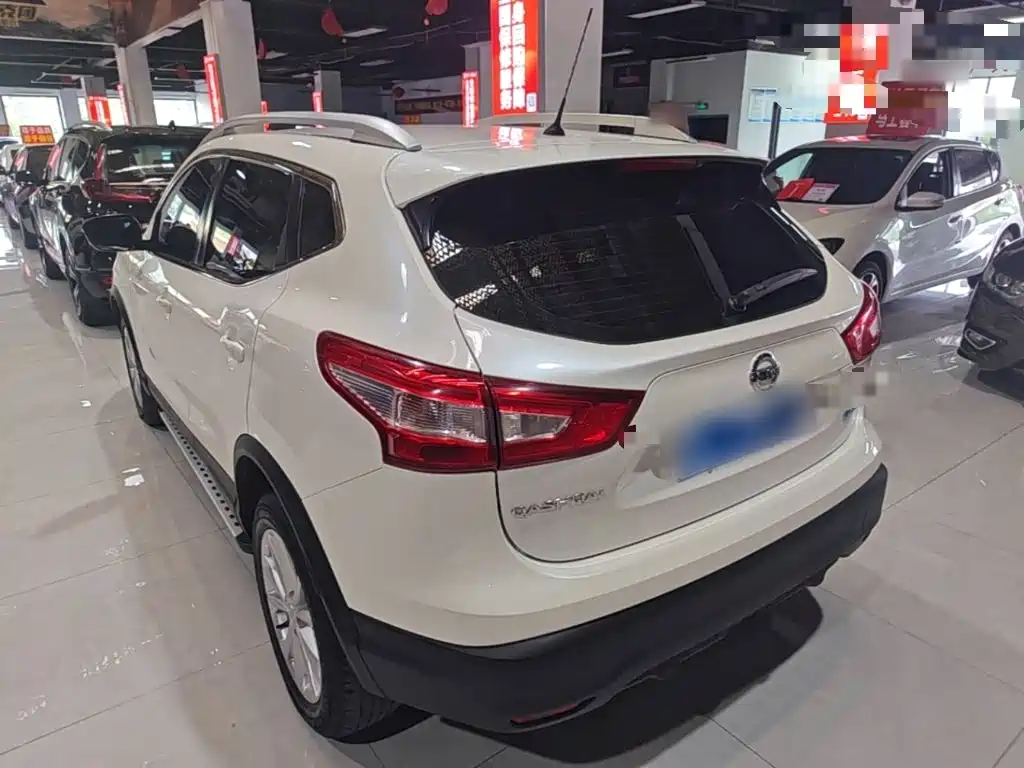 Qashqai 2.0 L CVT Elite