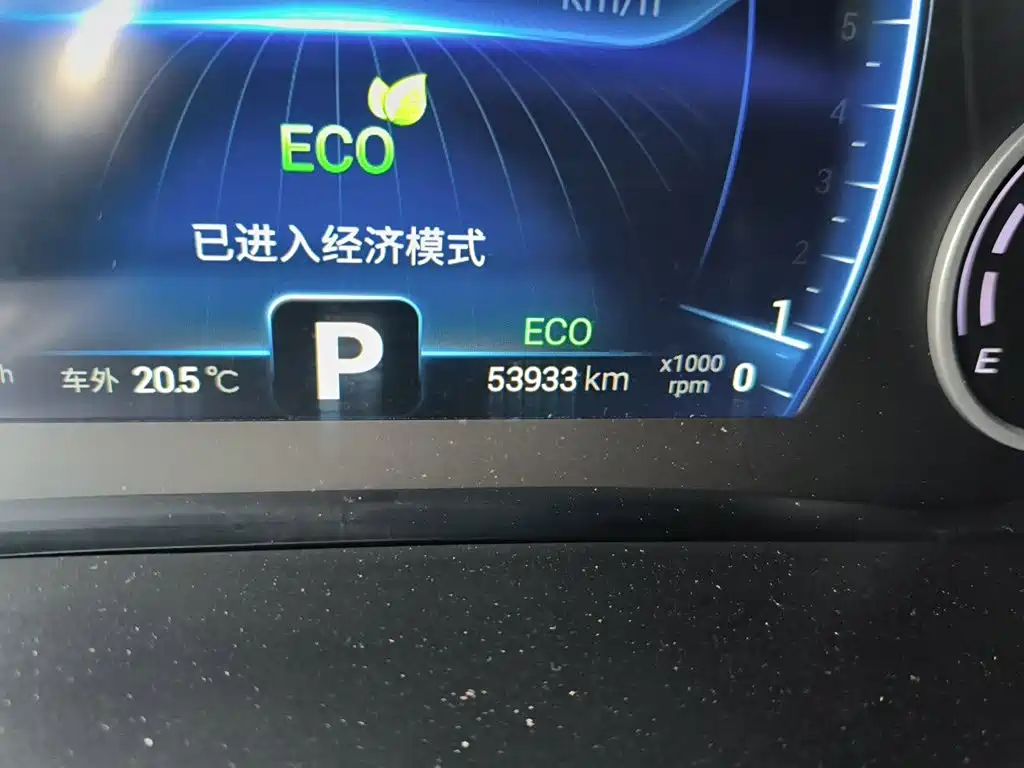 Tiggo 8 1.6 TGDI Auto Luxury