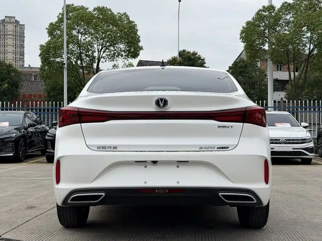 Eado Smooth Enjoyment PLUS Blue Whale NE 1.4 T GDI DCT Distinguished