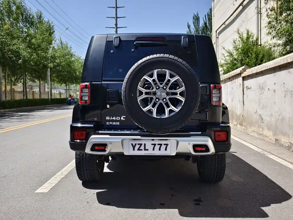 BAIC BJ40 2.0 T City Hunter Glory