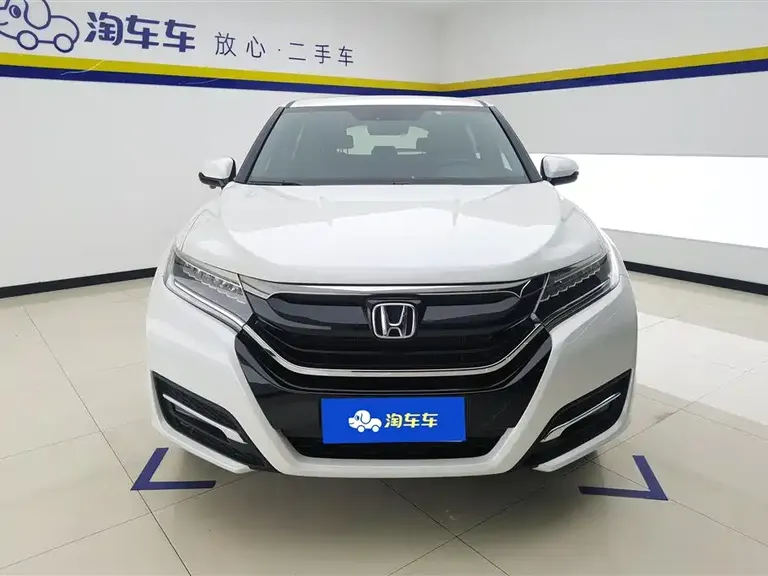 Honda UR-V 240 TURBO 2 WD Luxury CN-V