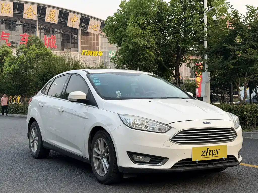Focus Sedan EcoBoost 180 Auto Elite