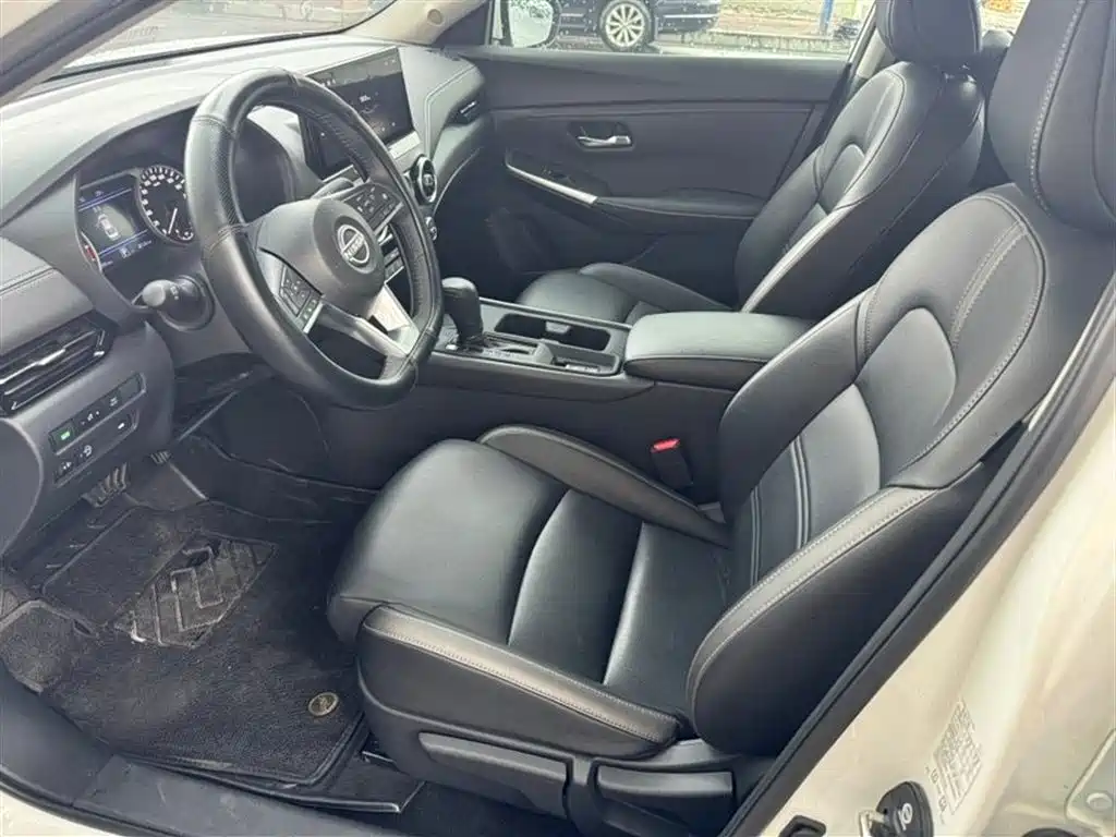 Sylphy 1.6 L CVT Joy