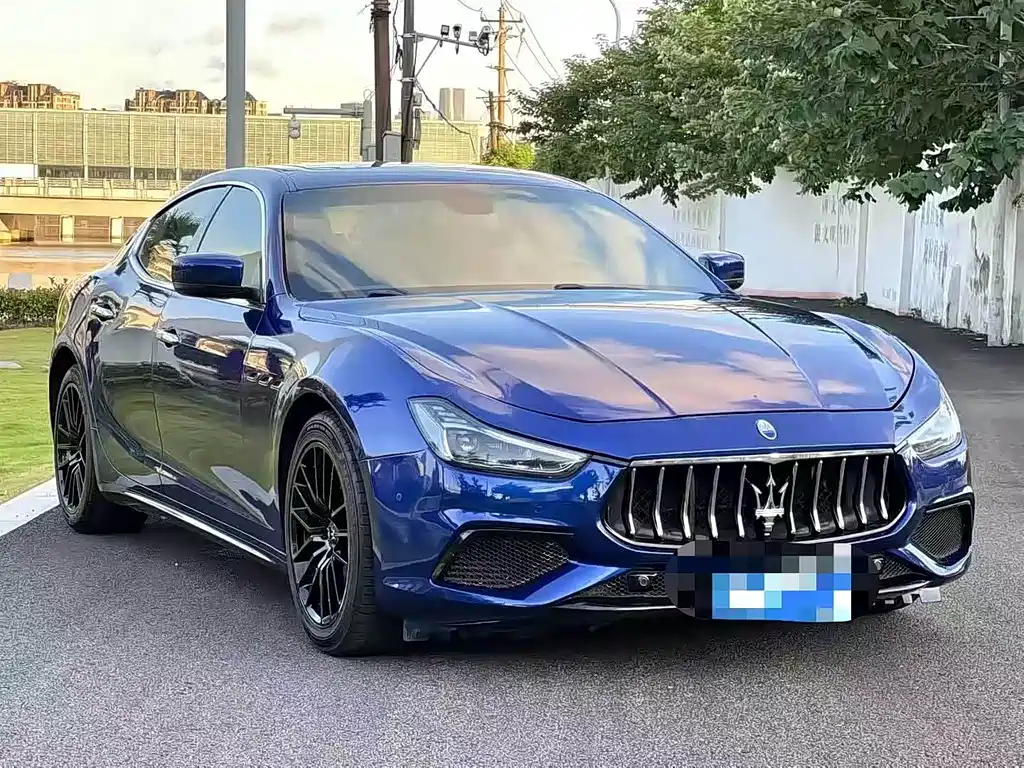 Ghibli 3.0 T Standard