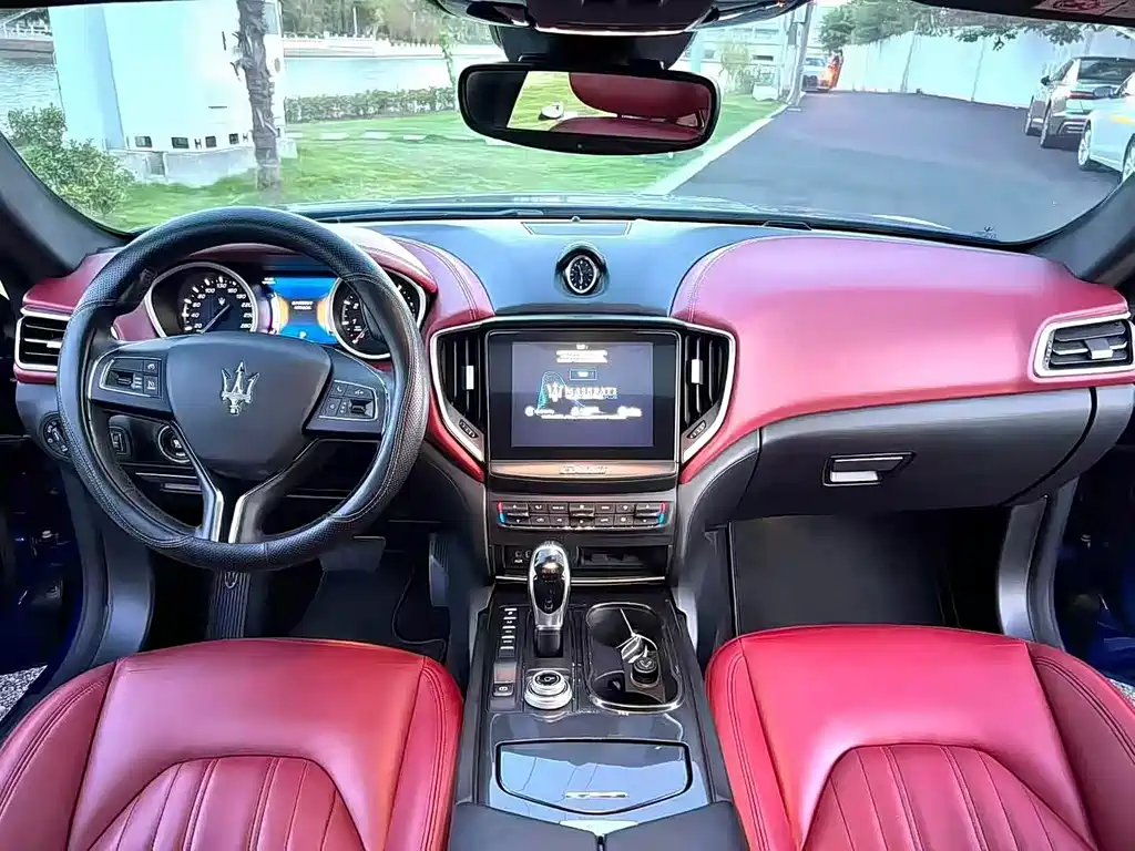 Ghibli 3.0 T Standard