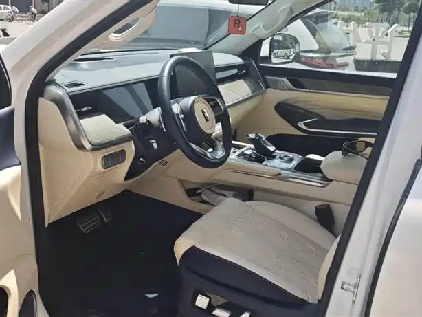 Tank 500 3.0 T Business Realm 5-seat