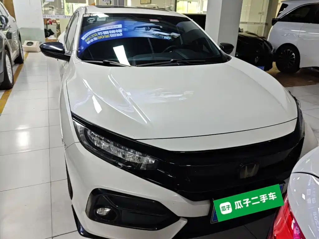 Civic HATCHBACK 220 TURBO CVT New Sharp Control