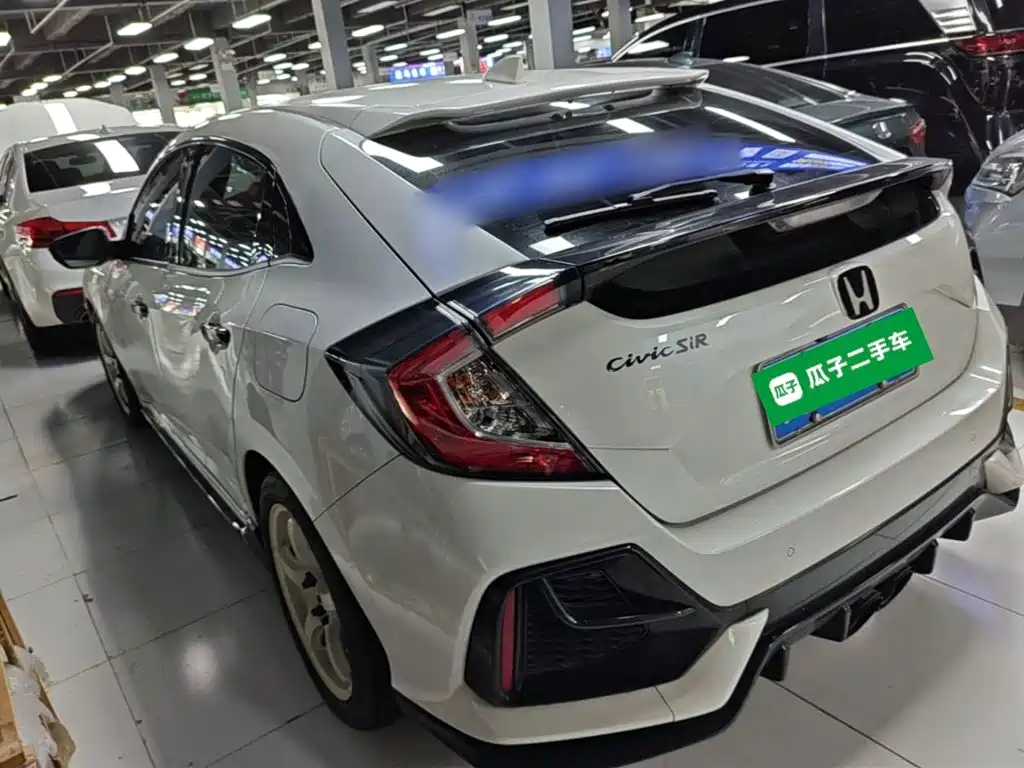 Civic HATCHBACK 220 TURBO CVT New Sharp Control