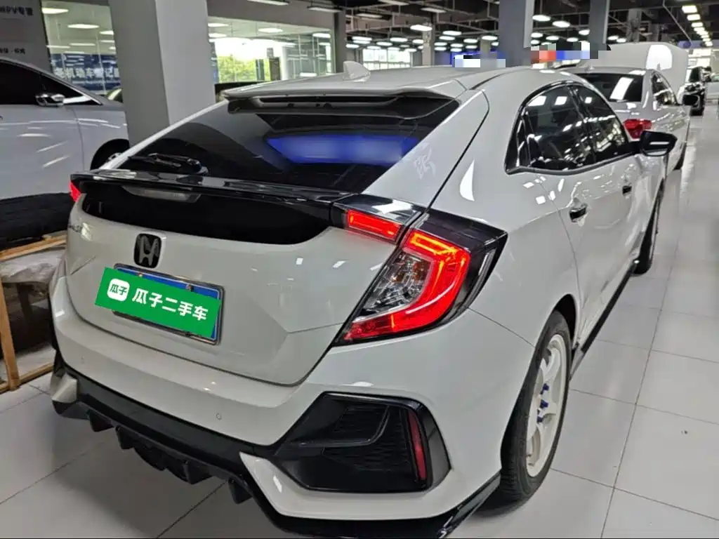 Civic HATCHBACK 220 TURBO CVT New Sharp Control