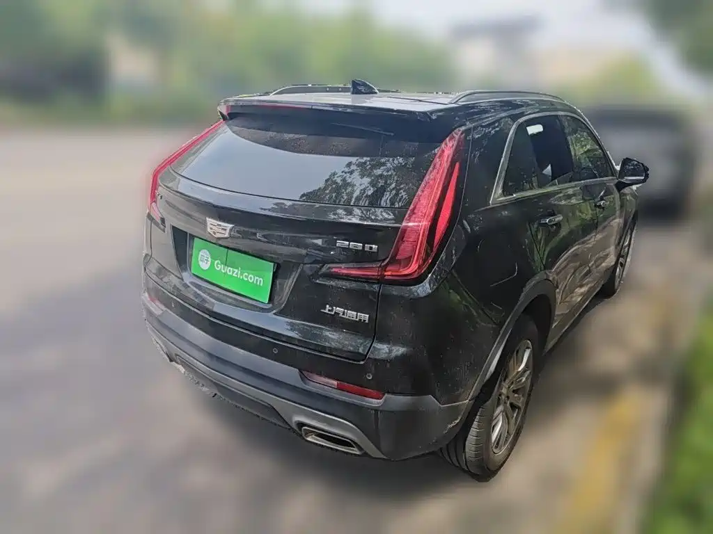 Cadillac XT4 28 T 2 WD Leading