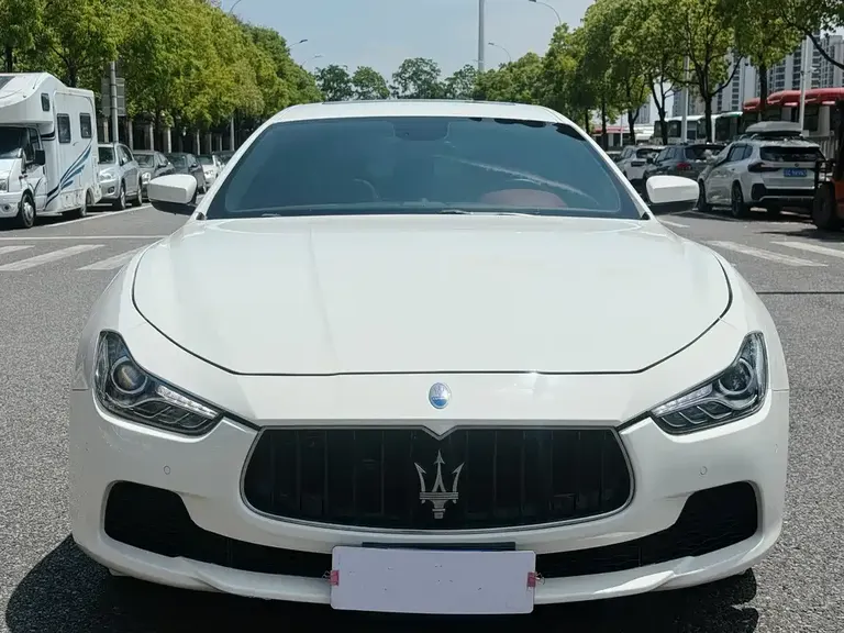Maserati Ghibli 3.0 T Standard