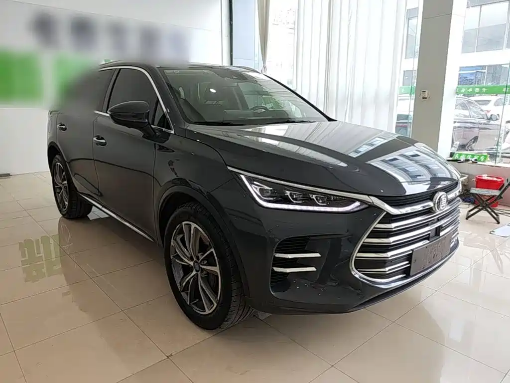 Tang NEV DM 2.0 T Full-time 4 WD Connected Creative Enjoyment 7-seat CN-V