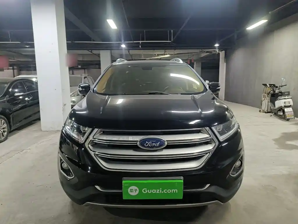 Edge EcoBoost 245 2 WD Grand Sharp 7-seat