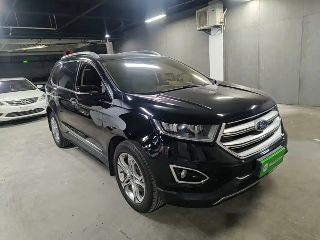 Edge EcoBoost 245 2 WD Grand Sharp 7-seat