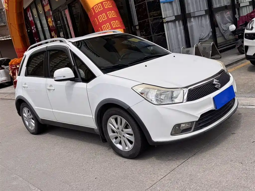 SX4 天语 SX4 2013款 酷锐 1.6 L 自动舒适型