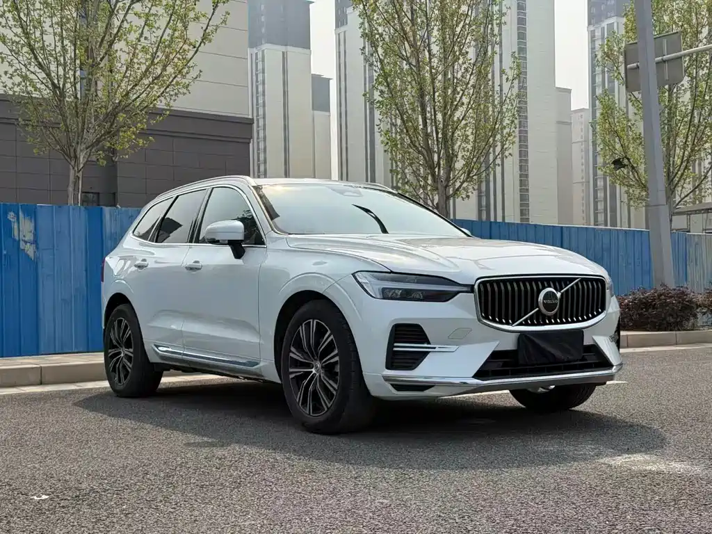 Volvo XC60 B5 4 WD Smart Vision Luxury