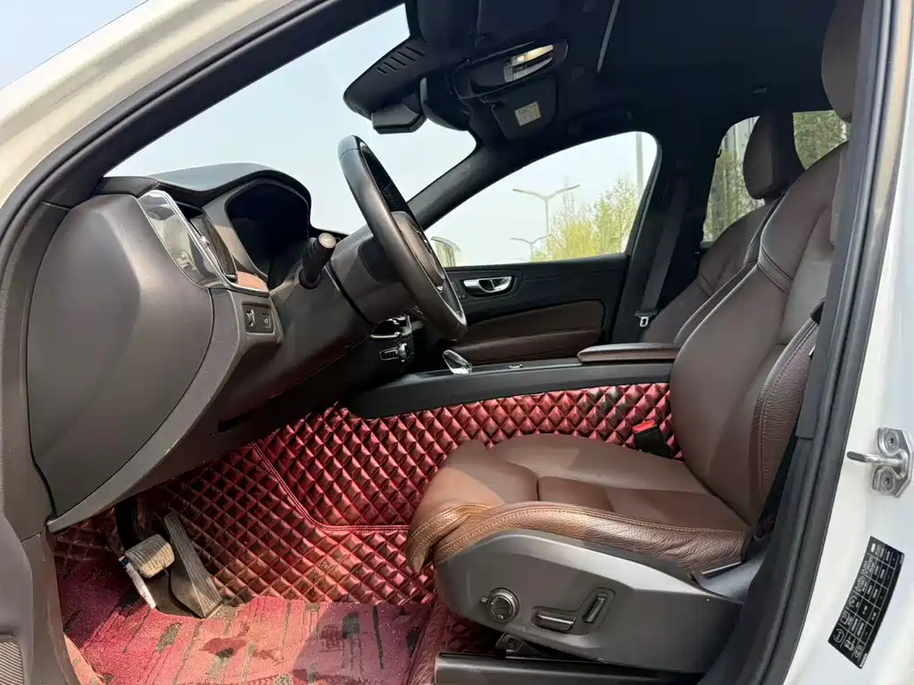 Volvo XC60 B5 4 WD Smart Vision Luxury