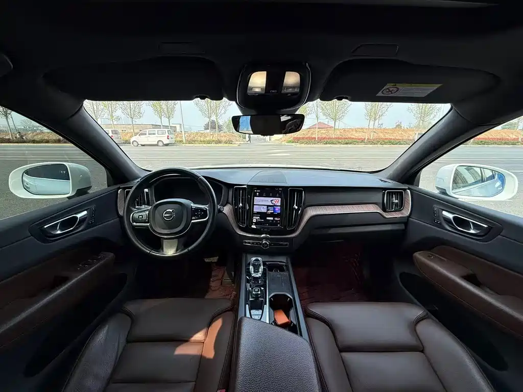Volvo XC60 B5 4 WD Smart Vision Luxury