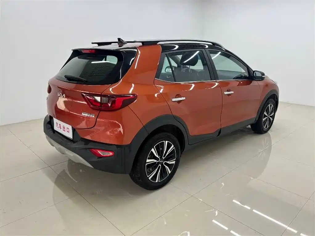 Stonic 1.4 L CVT Fun Enjoyment Sunroof