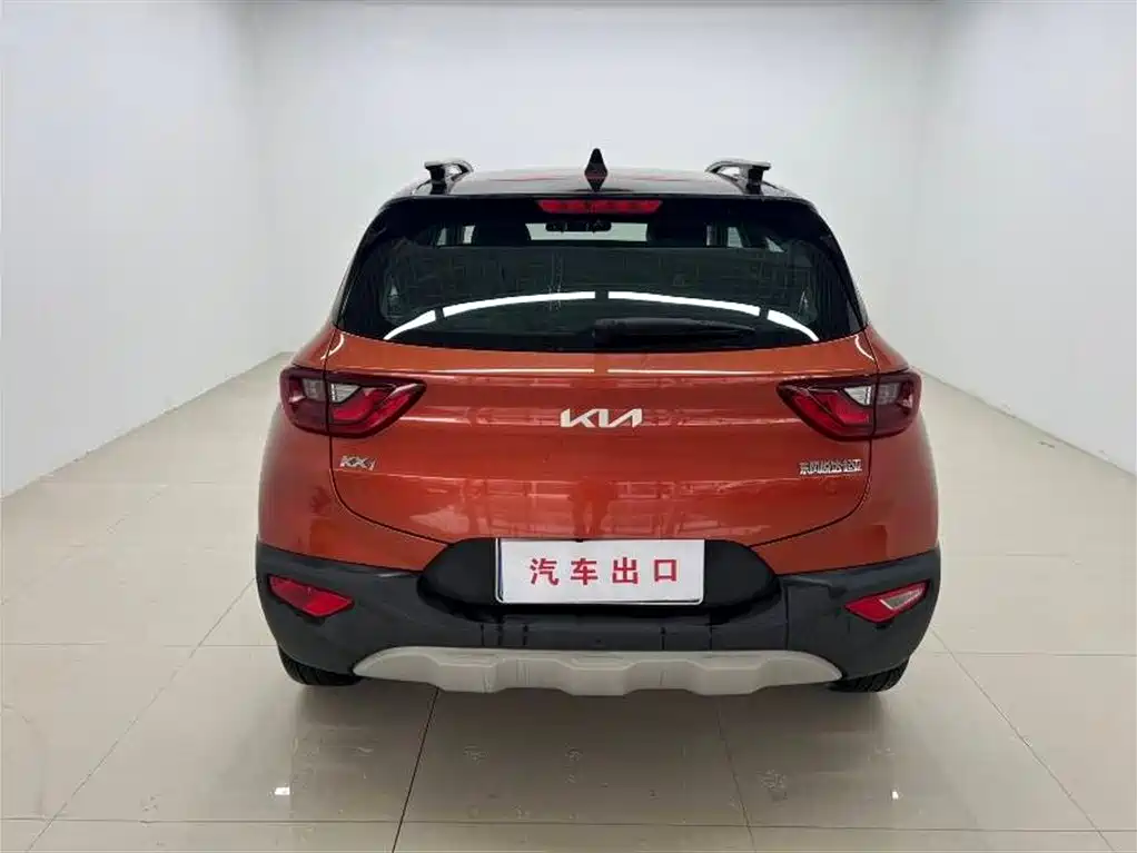 Stonic 1.4 L CVT Fun Enjoyment Sunroof