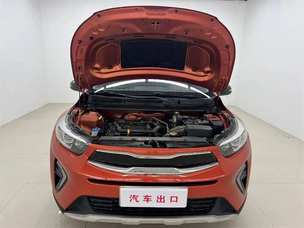 Stonic 1.4 L CVT Fun Enjoyment Sunroof