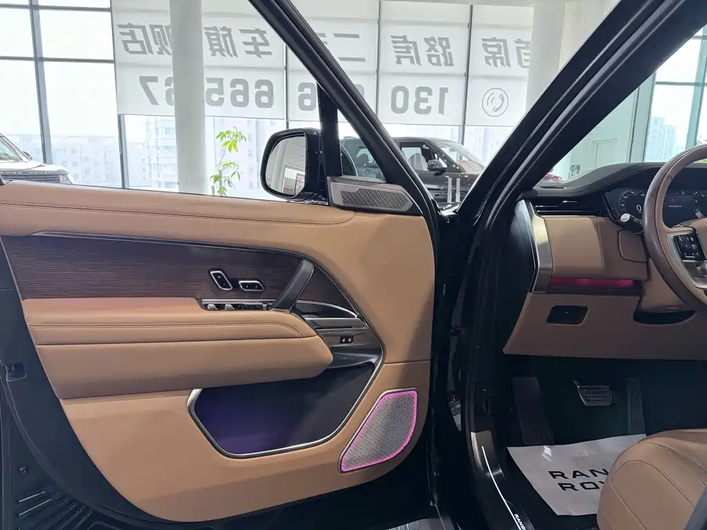 Range Rover 3.0 L6 400 PS Genesis Extended