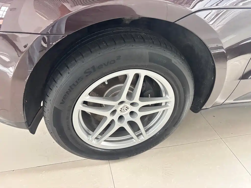 Macan Macan 2.0 T