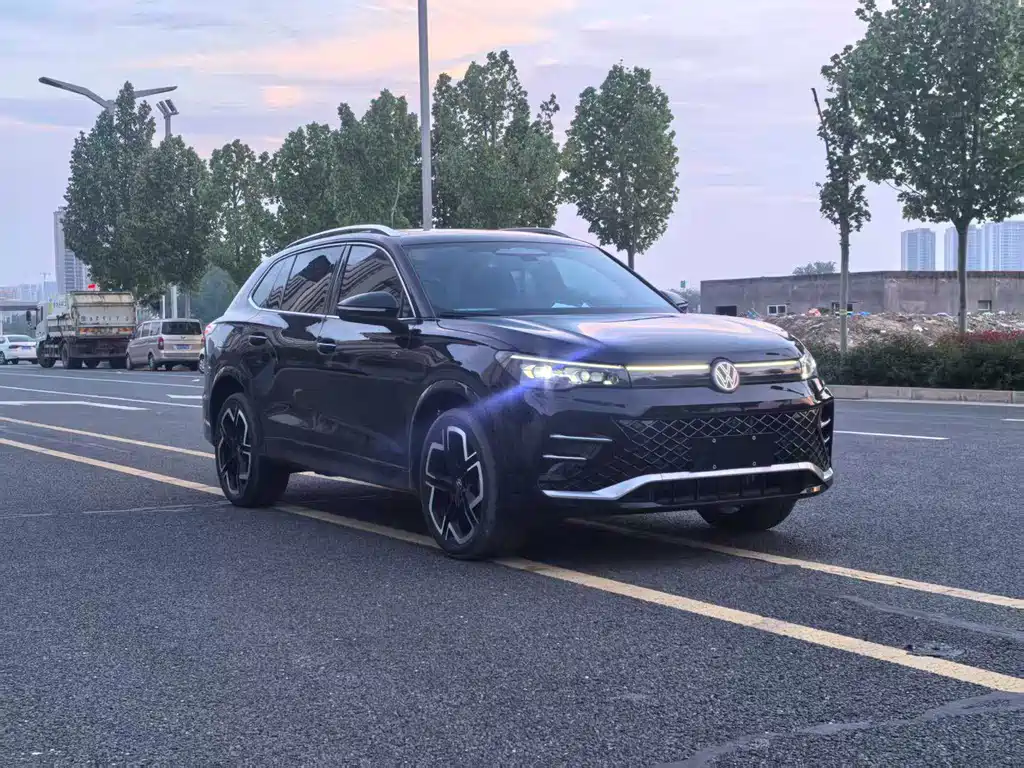 Tiguan L PRO 380 TSI 4 WD R-Line Smart Supreme