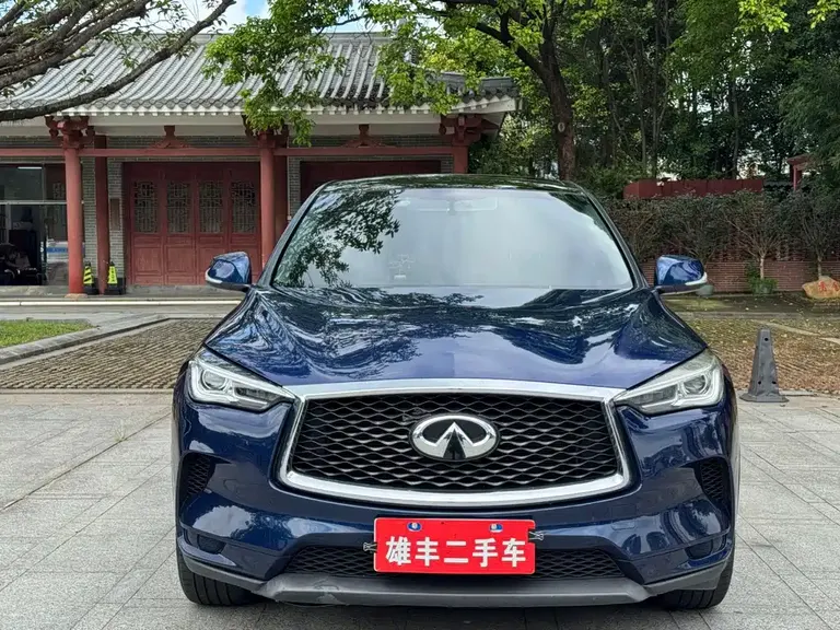 Infiniti QX50 英菲尼迪QX50 2020款 改款 2.0 T 两驱时尚版