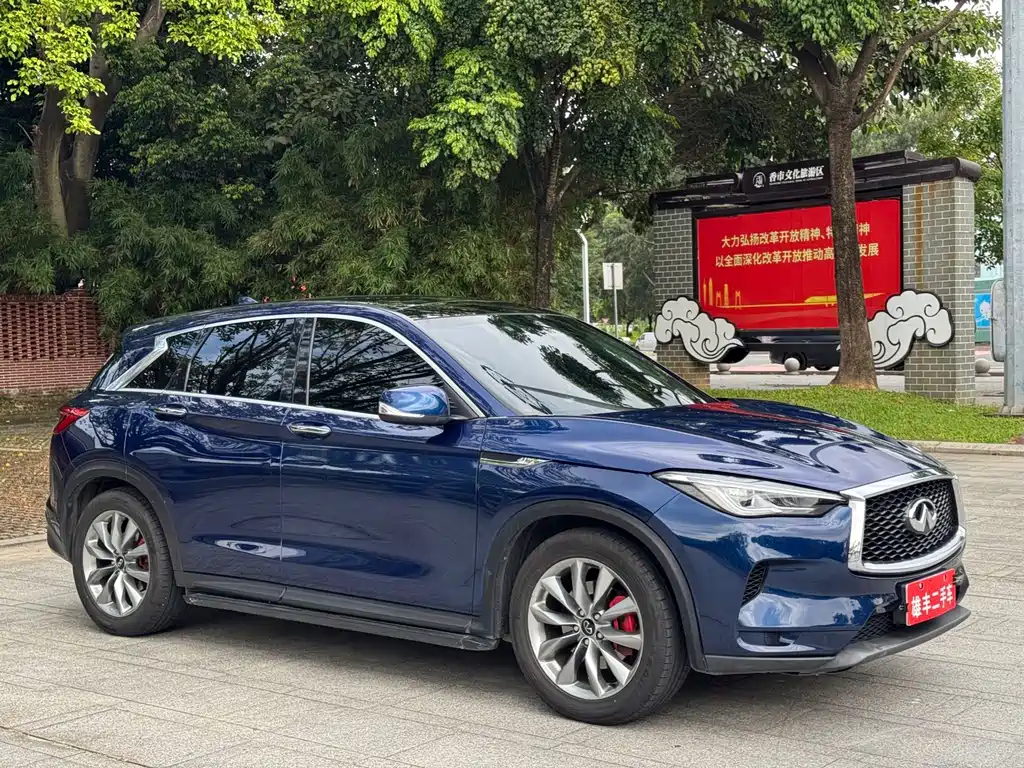 Infiniti QX50 英菲尼迪QX50 2020款 改款 2.0 T 两驱时尚版