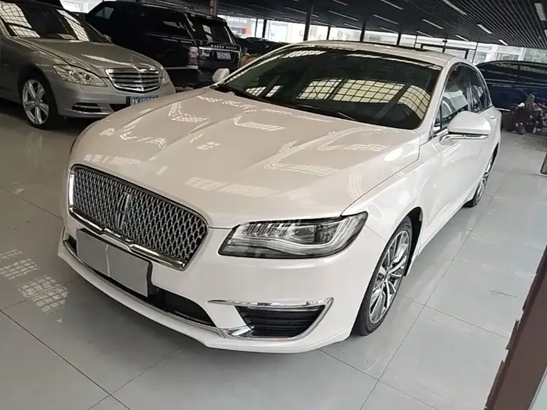 Lincoln MKZ 2.0 T Graceful