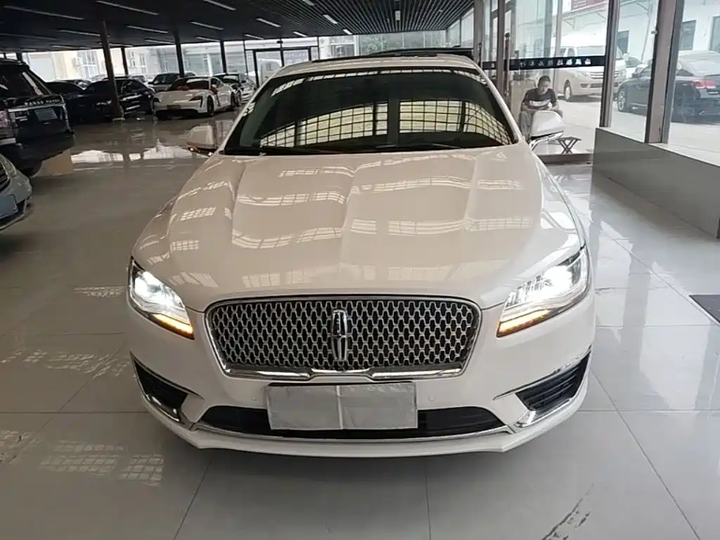 Lincoln MKZ 2.0 T Graceful