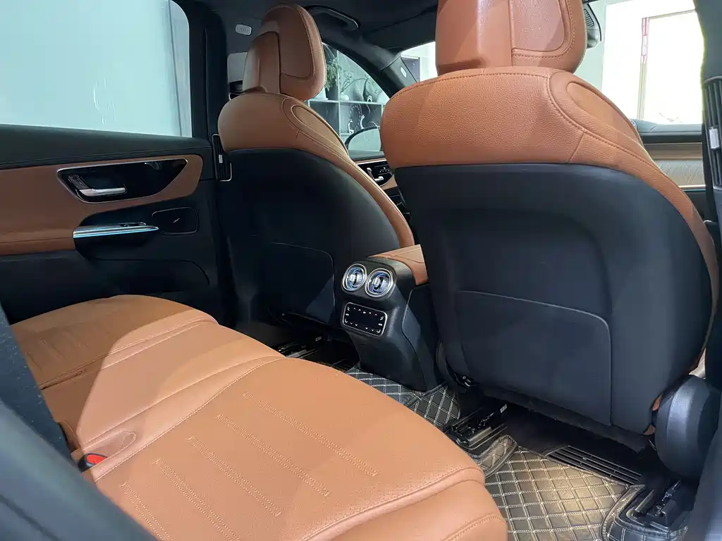 Mercedes-Benz GLC Facelift GLC 300 L 4 MATIC Dynamic 7-seat