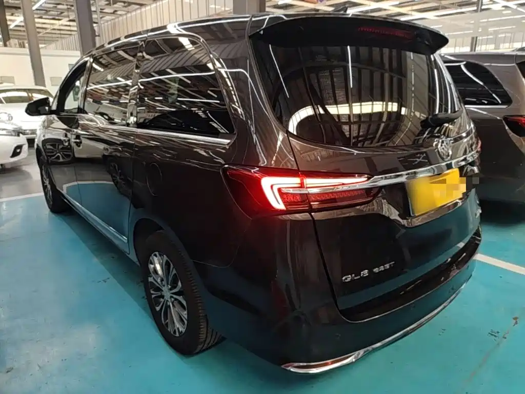 Buick GL8 Land Official Cabin 652 T Luxury