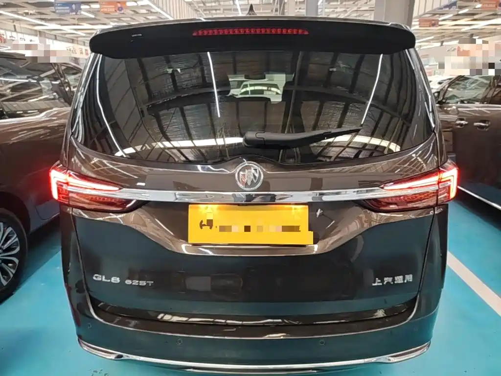 Buick GL8 Land Official Cabin 652 T Luxury