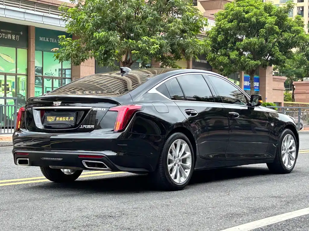 Cadillac CT5 28 T Luxury (Standard)