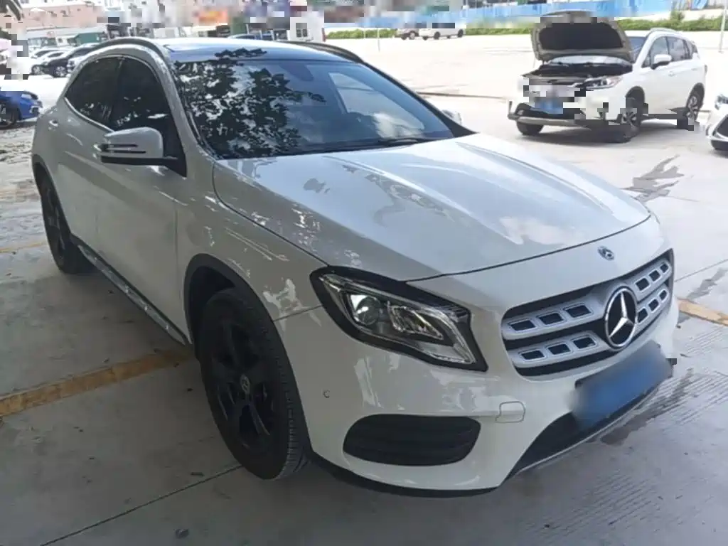Mercedes-Benz GLA GLA 200 Fashion
