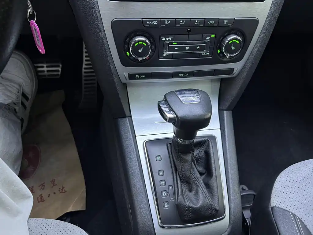 Octavia 明锐 2010款 2.0 TSI RS