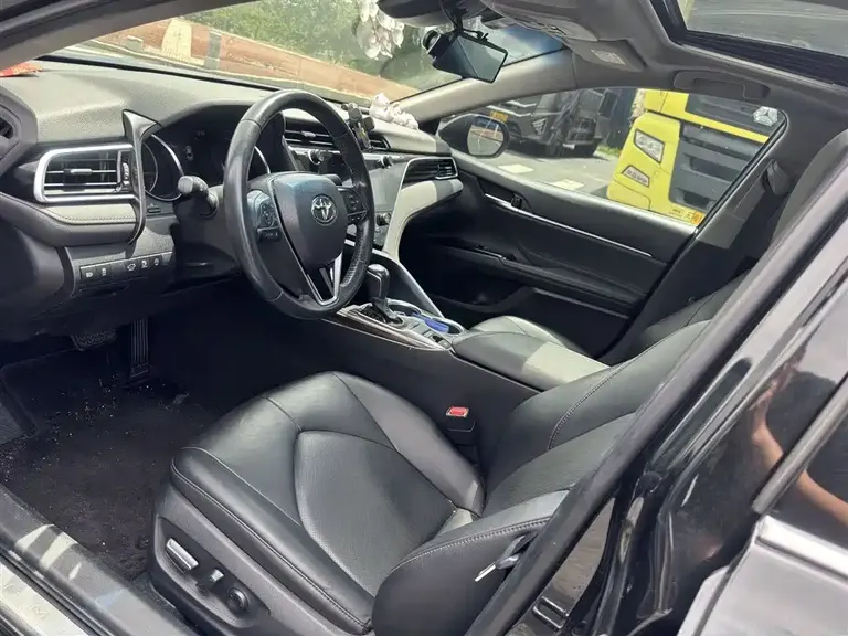 Toyota Camry 2.0 G Luxury CN-V