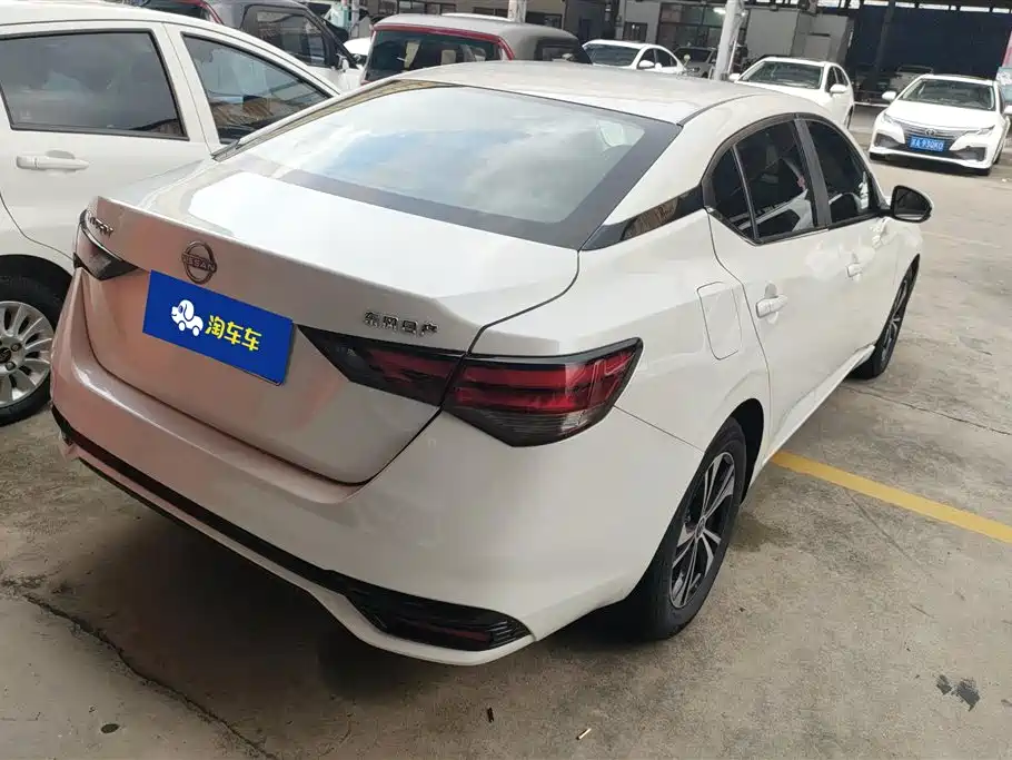 Sylphy 1.6 L CVT Joy